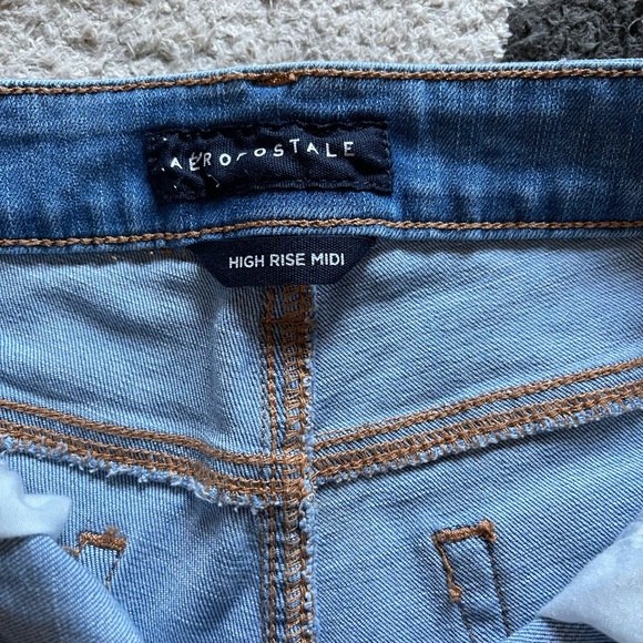 Aeropostale high rise midi jean shorts - Picture 2 of 3